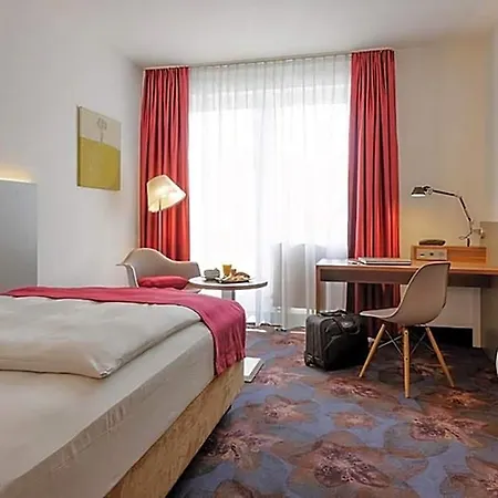 Ξενοδοχείο Plaza 4*