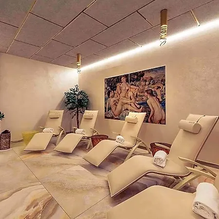 Plaza Ξενοδοχείο 4*