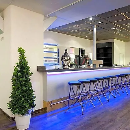 Plaza Ξενοδοχείο 4*