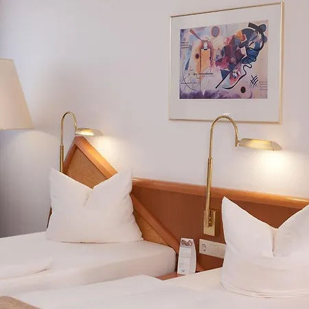 Plaza Hotel 4*