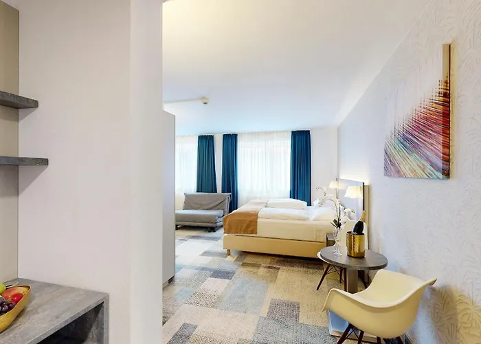 Plaza 4* Ρέγκενσμπουργκ